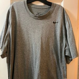 Nike men’s Dri-Fit shirt, XXL grey